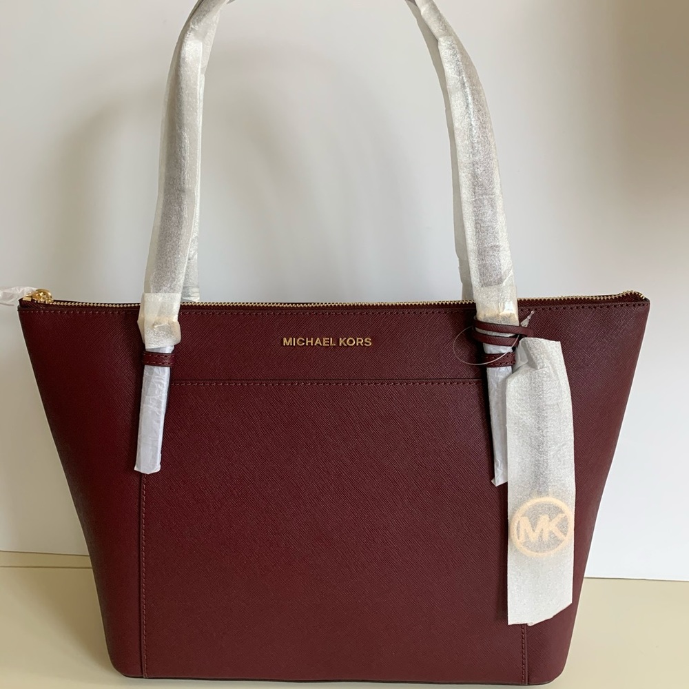 MICHAEL KORS LARGE CIARA TOTE IN MERLOT